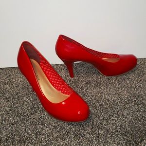 Red Madden Girl Getta Pumps
